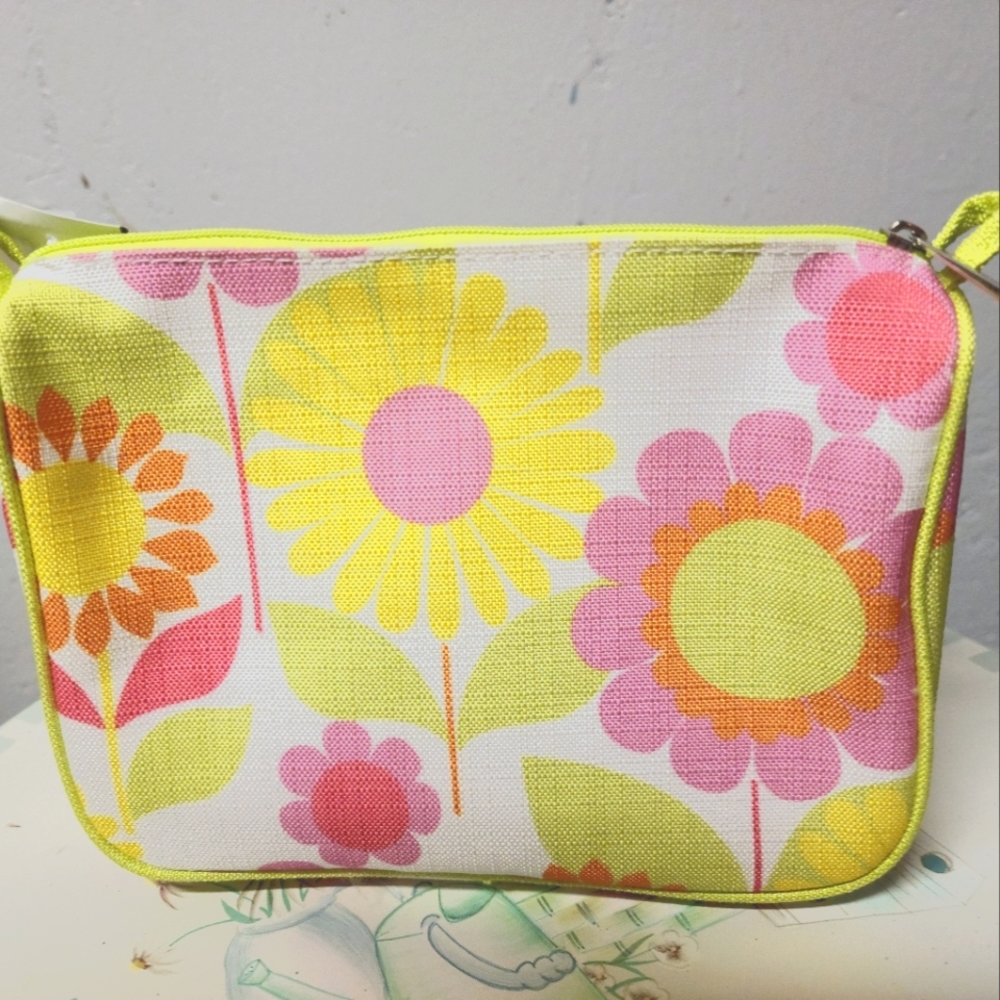 Liz Claiborne Floral Cosmetic Bag ~ Yellow/white/pink/green